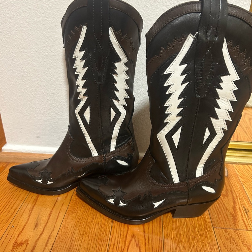 Zara Western Brown, Black and White Cowboy Boots. Genuine leather.